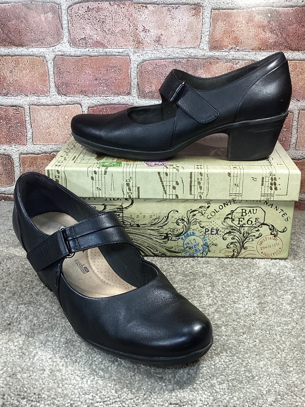 Clarks  Emslie Lulin womens black Mary Jane Pumps size 9.5